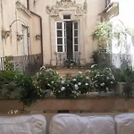 Ortigia Family House